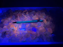 Spodumene (gemmy) UV - 100 grams