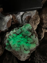 Geodes UV closed from Mexico 10 pounds Roughstone.Rocks LLC